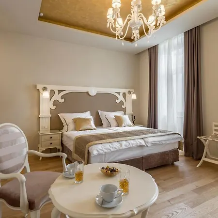 Royal Piazza Guest house 4*