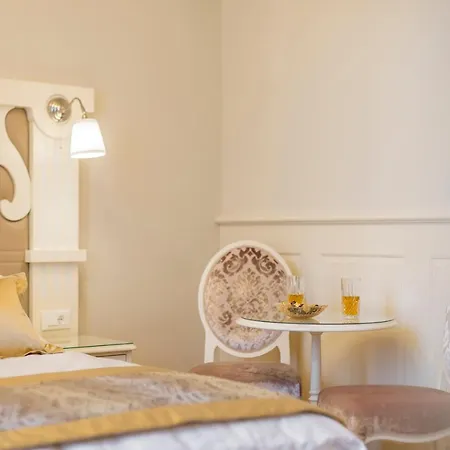 Royal Piazza Guest house 4*