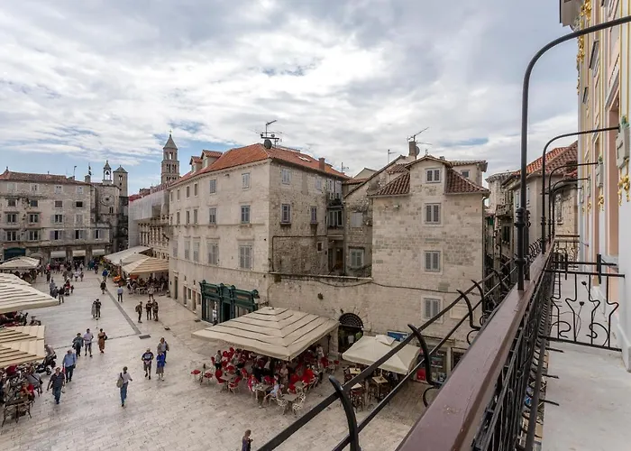 Konukevi Royal Piazza