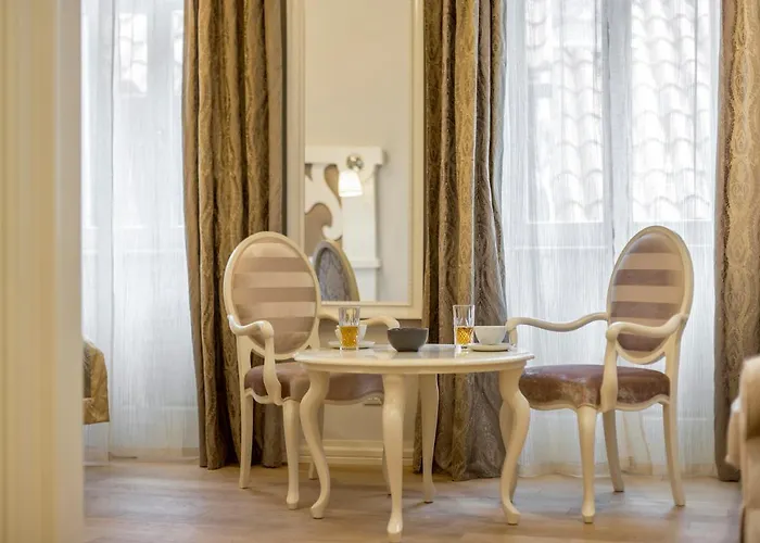 Royal Piazza 4*