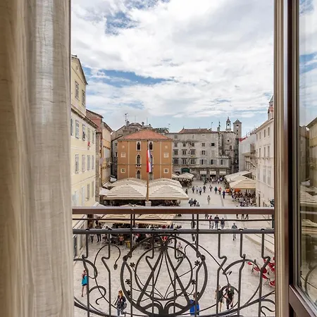 Casa de hóspedes Royal Piazza 4*